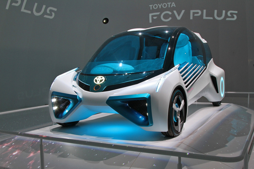 Toyota с легкостью превращает автомобиль в генератор электричества