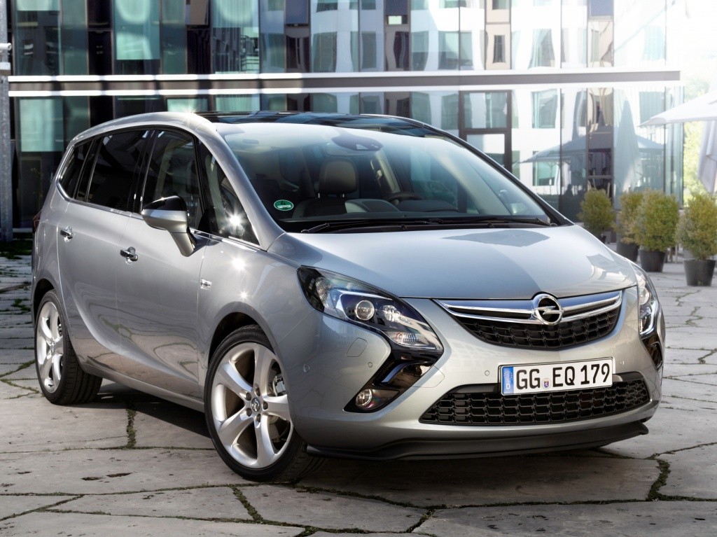  После рестайлинга Opel Zafira потеряла индивидуальность дизайна